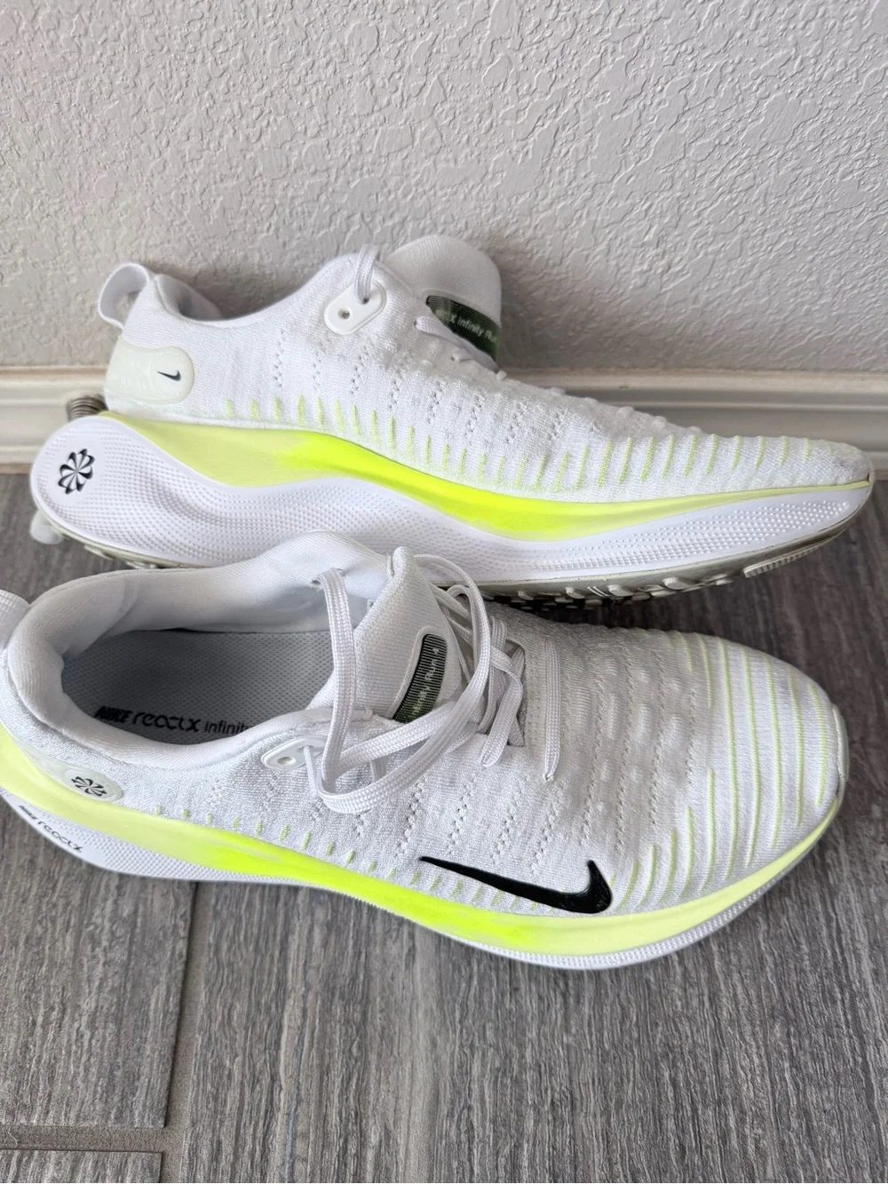 Nike Men’s White & Neon Yellow Athletic Running Shoes